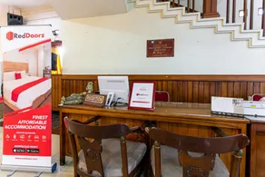 RedDoorz Plus near Alun Alun Karanganyar - Reception
