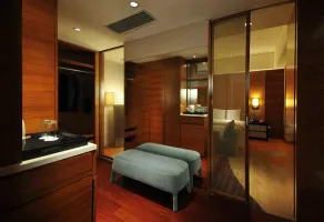 Holiday Inn Qingdao City Center by IHG - Room