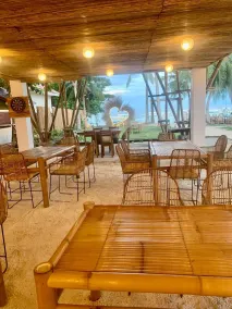 On Board Panglao Beach Hostel & Resort - Restaurant