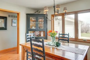 Tennis Court & Deck: Pet-friendly Charles City Gem - Intérieur