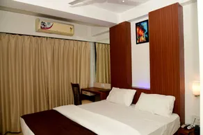 Hotel Monarch Center Point near Dahanu Beach, Bordi - Chambre