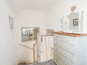Wood Glen Cottage - Interior