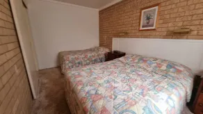 Lone Pine Motel - Zimmer