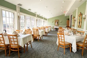 Plumsteadville Inn - Restaurante