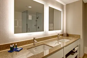 Holiday Inn Express Hotel & Suites Toronto - Markham by IHG - Baño