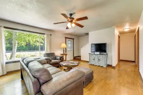 6 Mi to Crater Lake NP / Quiet & Secluded Home - Innvendig
