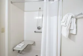 HomeTowne Studios by Red Roof Colorado Springs - Airport - Room