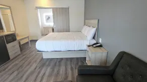Palace Inn Baytown at Harrison St - Room