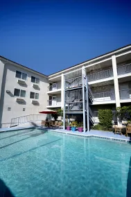 Brookhurst Plaza Inn - Pool