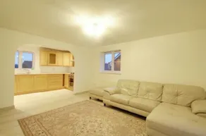 2 Double Bed Flat, En-suite, Top Floor, With Private Parking - Sala de estar