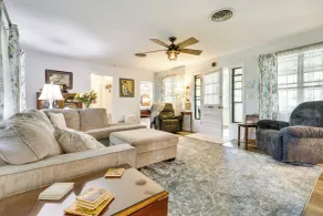 Walk to Lakes! Tropical Escape in Mount Dora - Interior