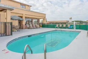 Super 8 by Wyndham Santee - Piscine