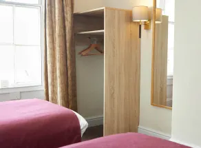 Lamb Hotel by Greene King Inns - Habitación