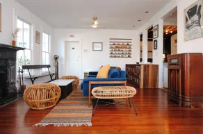  Suites by The Wellborn - Siddeområde i lobbyen