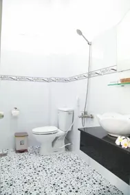 Son Tra Guesthouse - Bathroom