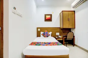 Fabhotel Suncity - Room