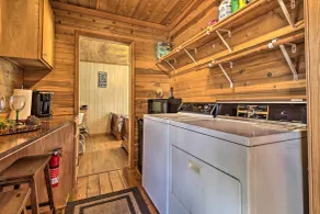 Carters Hideaway by Fairy Stone Pool and Hot Tub - Innvendig