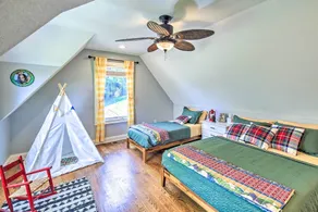 Waterfront Piney Flats Home w/ Private Dock! - Chambre