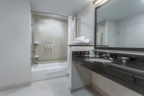 Fairfield Inn & Suites by Marriott St. John's Newfoundland - Badezimmer