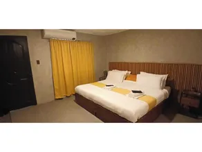 Townhouse Oak Grey Hotel Near Clark International Airport - Chambre