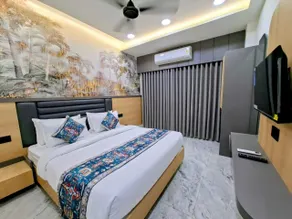 Hotel Matrushree - Near Shree Dwarkadhish Temple - Room