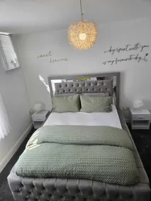 Luxury stylish Charming City Apartment with Private Entrance in Wolverhampton - Chambre