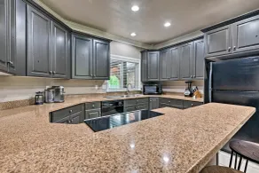 Renovated Condo 8 Miles to Snowbasin Ski Resort! - Interior
