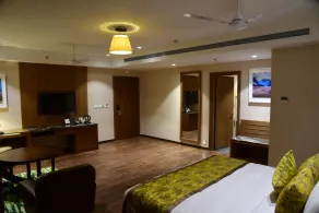 Lemon Tree Hotel Siliguri - Room
