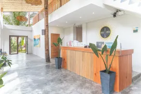 Sunlit Hostel - Reception