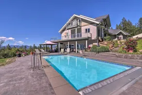 Secluded Home w/ Pool ~ 14 Mi to Coeur d'Alene! - Interiör