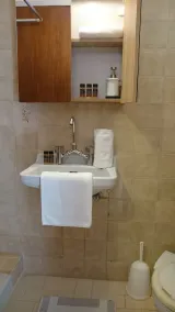 Aronis Apartments - Bathroom