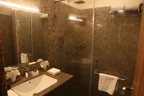 Maharaja Ganga Mahal - Bathroom
