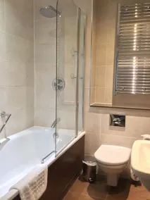 The Boleyn Hotel - Bathroom