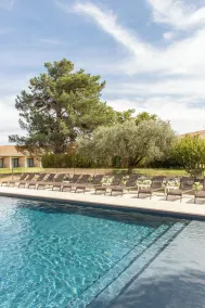 Golden Tulip Avignon Le Paradou - Pool