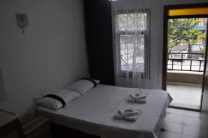 Nicholas Garden Hotel - Habitación
