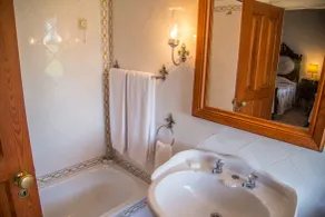 Quinta da Alcaidaria Mor - Bathroom