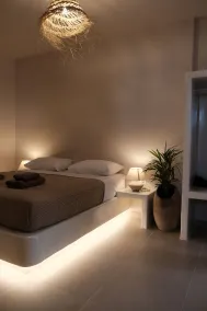Cycladic Charm - Rom