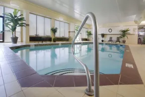 Embassy Suites Charleston - Piscine