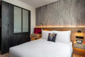 Moxy Bangkok Ratchaprasong - Room