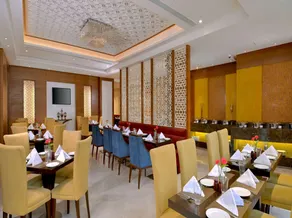 Golden Sarovar Portico - Restaurant