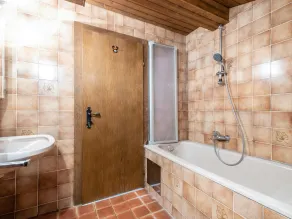 Gruppenhaus Weinberghof mit Kino, Spa & Terrasse - Badeværelse