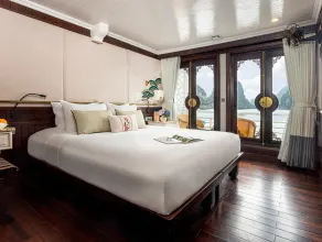 The Au Co Cruise - Managed by Bhaya Cruises - Room