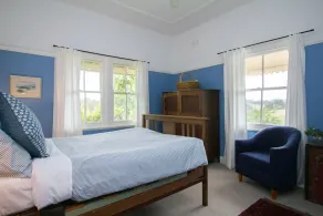 Lone Pine Farmhouse - Camera