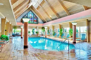 Hawthorn Suites by Wyndham Erie - Piscine