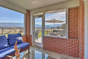 Home w/ Hot Tub Near Shenandoah Nat'l Park! - Innvendig