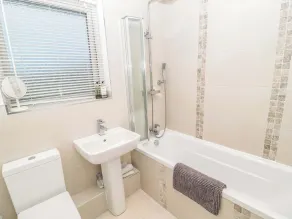 Wynding Apartment - Bathroom