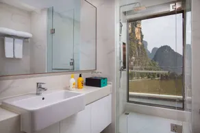 Wingate by Wyndham Yangshuo - Badezimmer