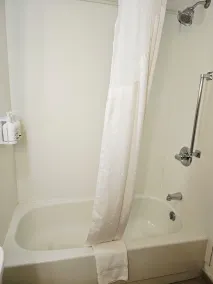 Ramada Plaza by Wyndham Sheridan Hotel & Convention Center - Salle de bain