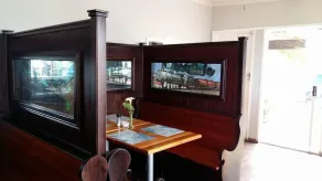 Santos Express Train Lodge - Hostel - Restaurant