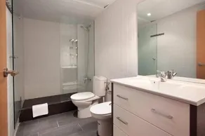 Spacious Apartment for Families Near Park Guell - Bagno